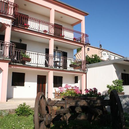 Guest House Zohil Ρόβινι Εξωτερικό φωτογραφία