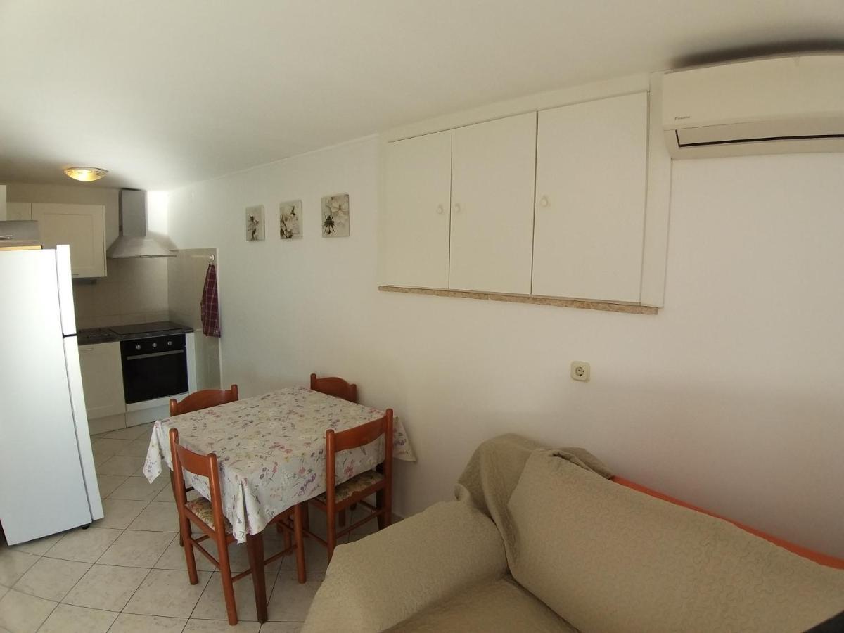 Guest House Zohil Ρόβινι Εξωτερικό φωτογραφία