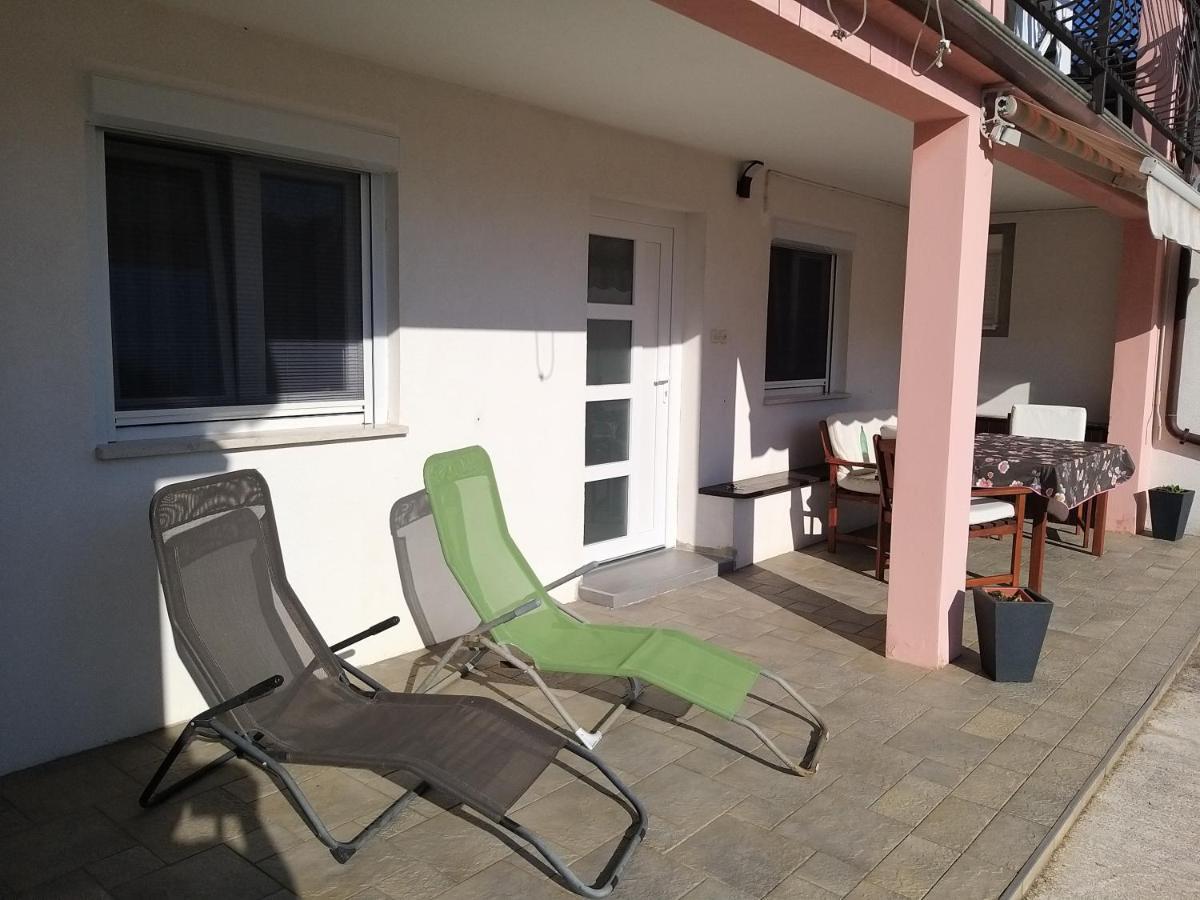 Guest House Zohil Ρόβινι Εξωτερικό φωτογραφία