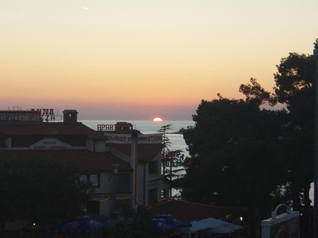 Guest House Zohil Ρόβινι Εξωτερικό φωτογραφία
