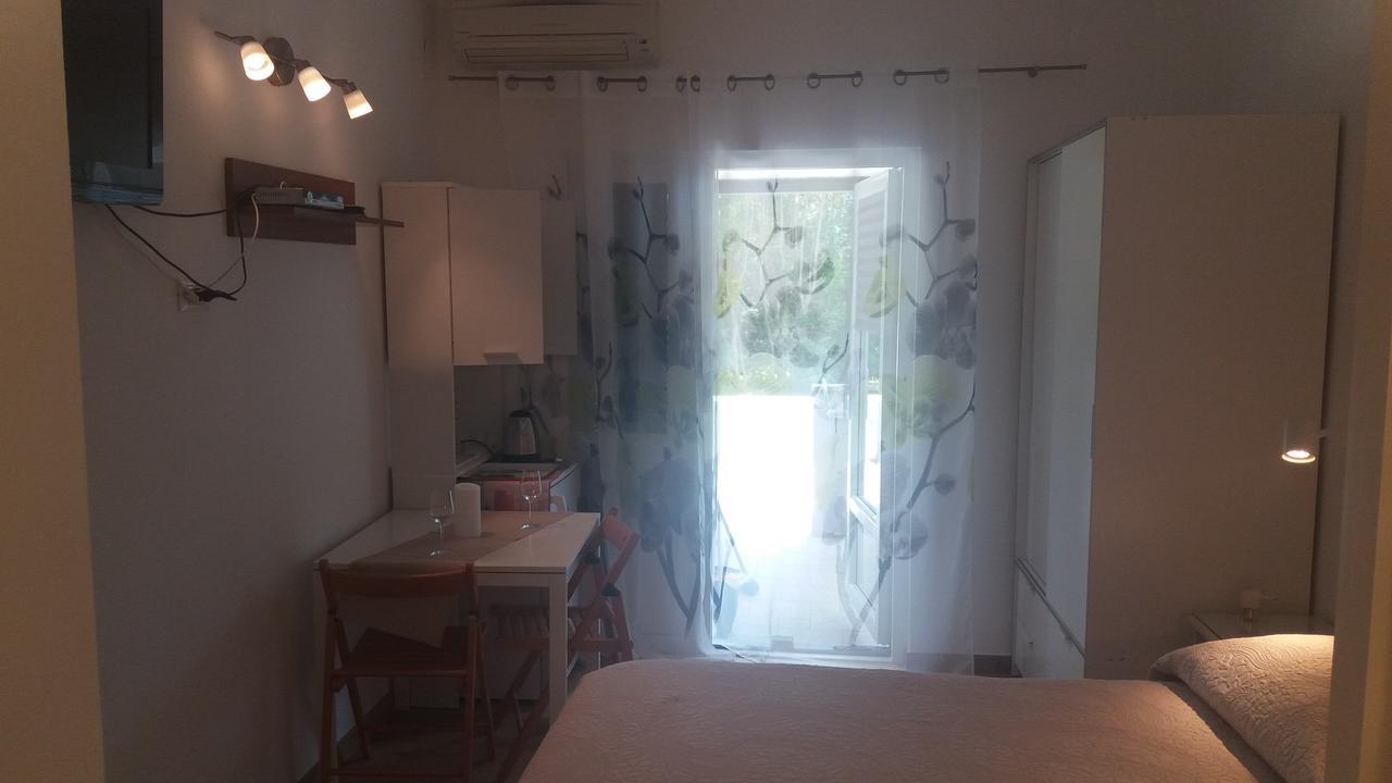 Guest House Zohil Ρόβινι Εξωτερικό φωτογραφία