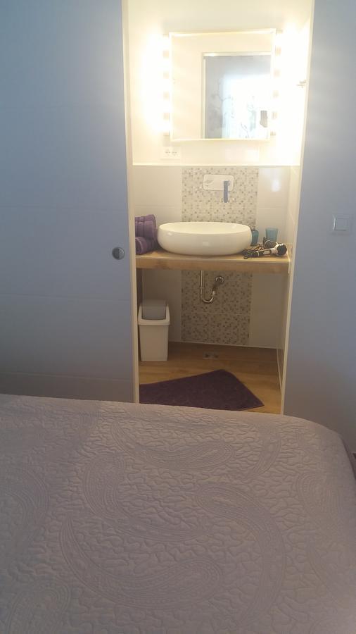 Guest House Zohil Ρόβινι Εξωτερικό φωτογραφία