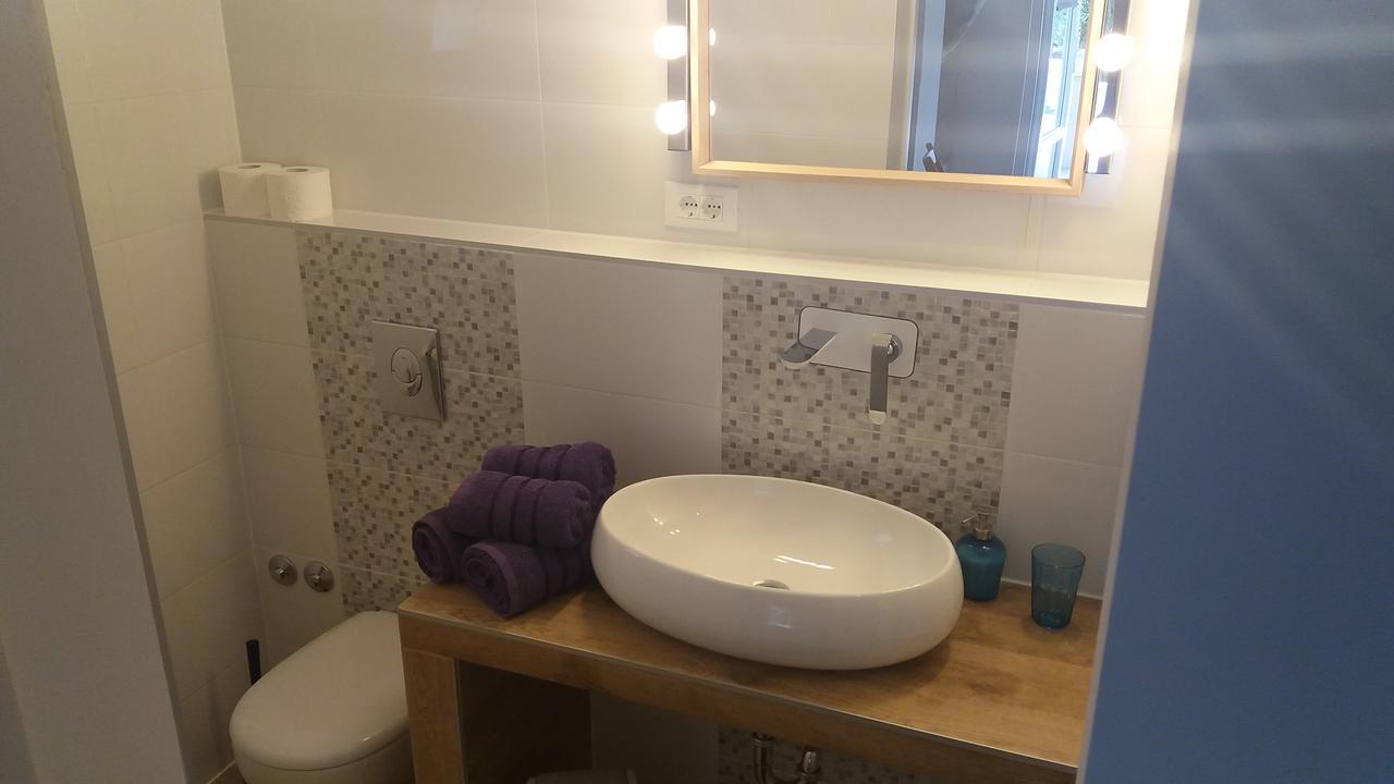 Guest House Zohil Ρόβινι Εξωτερικό φωτογραφία