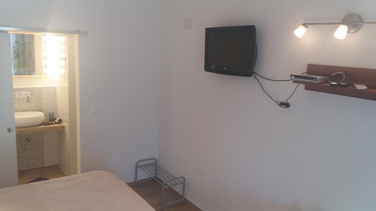 Guest House Zohil Ρόβινι Εξωτερικό φωτογραφία